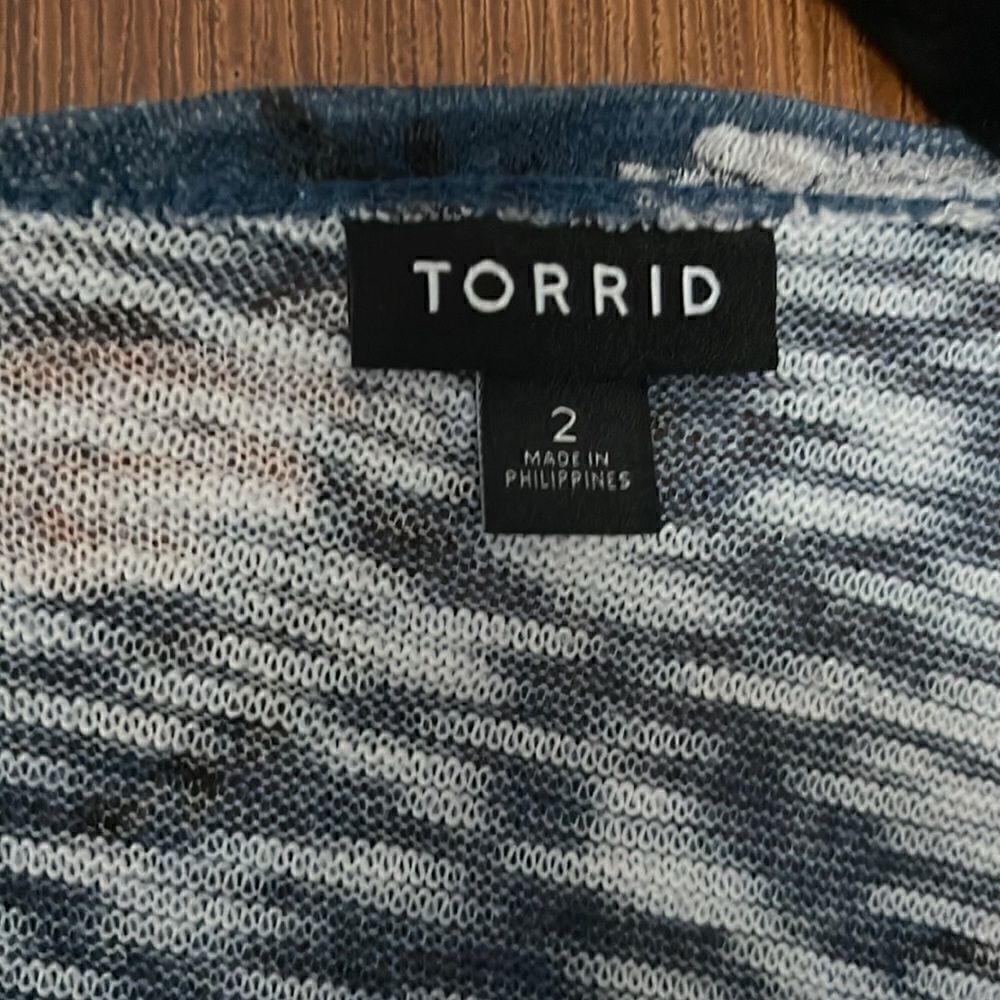 Lightweight Floral Cardigan   - Picture 4 of 6